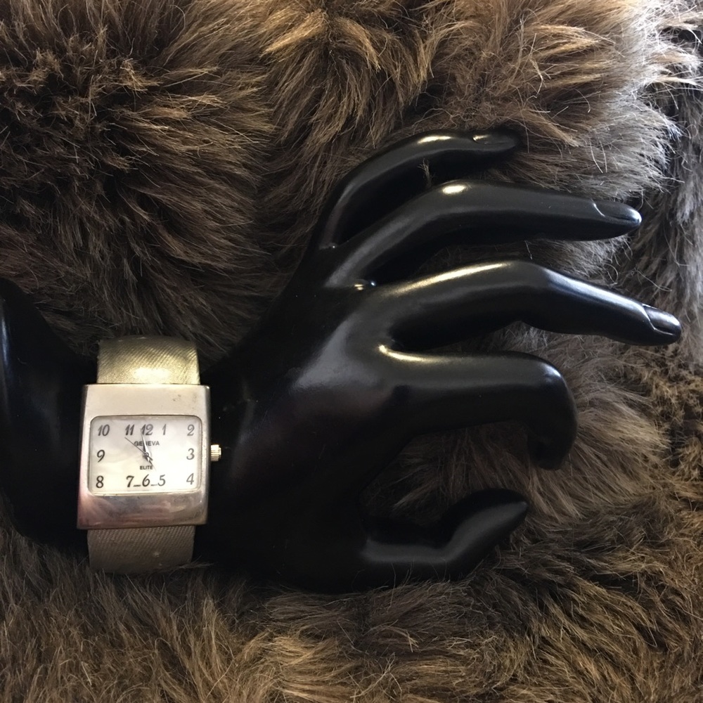 Ladies Geneva Elite #712 wide gray band cuff watch